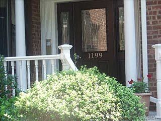 3rd image of 1199 E Broadway J 25