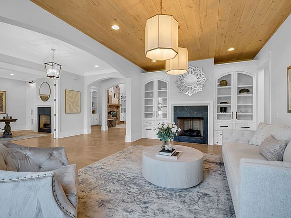 15th image of 5026 Hilltop Ln