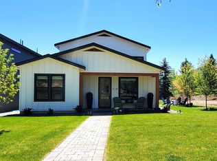 1120 E Myrtle St, Hailey, ID 83333