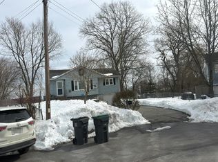 20 Coach Ln, Newburgh, NY 12550