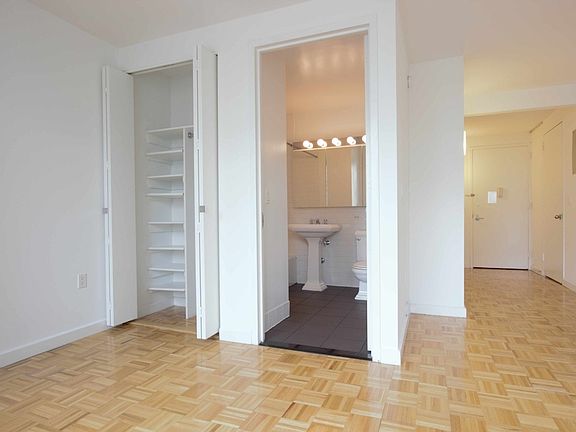 3rd image of 101 W End Ave APT 11W
