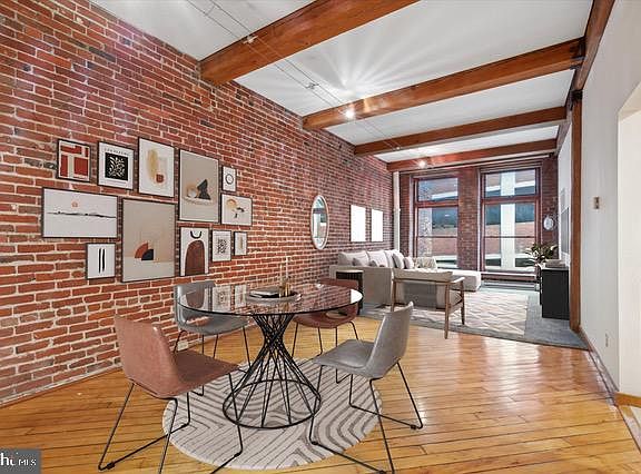 2nd image of 122 Chestnut St #24-502