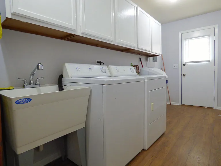 1114 Manchester Ct — Photo 11