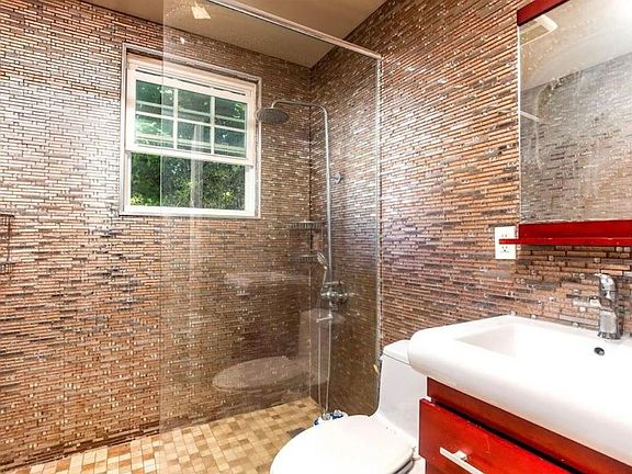 5th image of 21811 39th Ave Floor 1