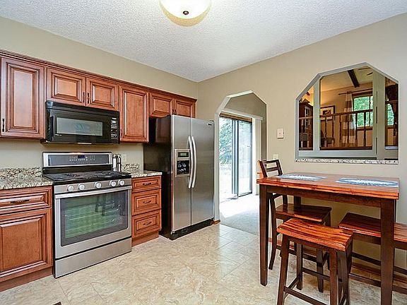 3rd image of 7930 Fairfield Cir