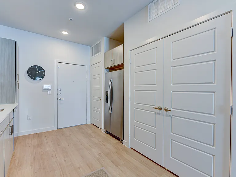 Park South — Photo 32
