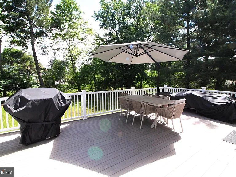 15 Kentsdale Dr — Photo 66