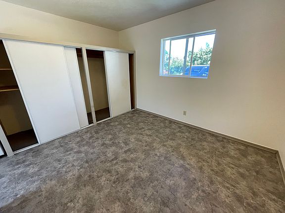 3rd image of 1012 N Maple St APT E