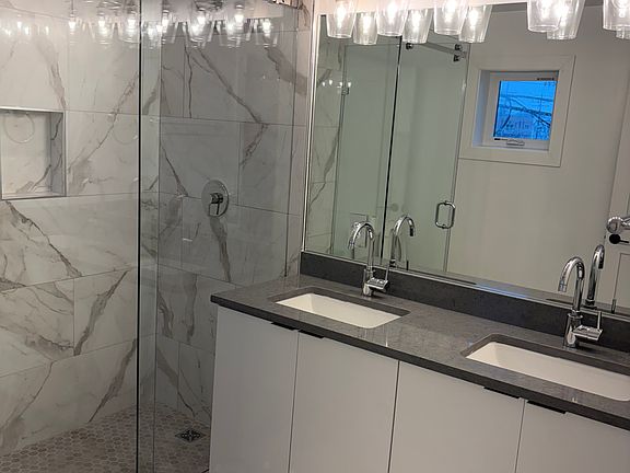 4th image of 1722 W Virginia Ave NE #2