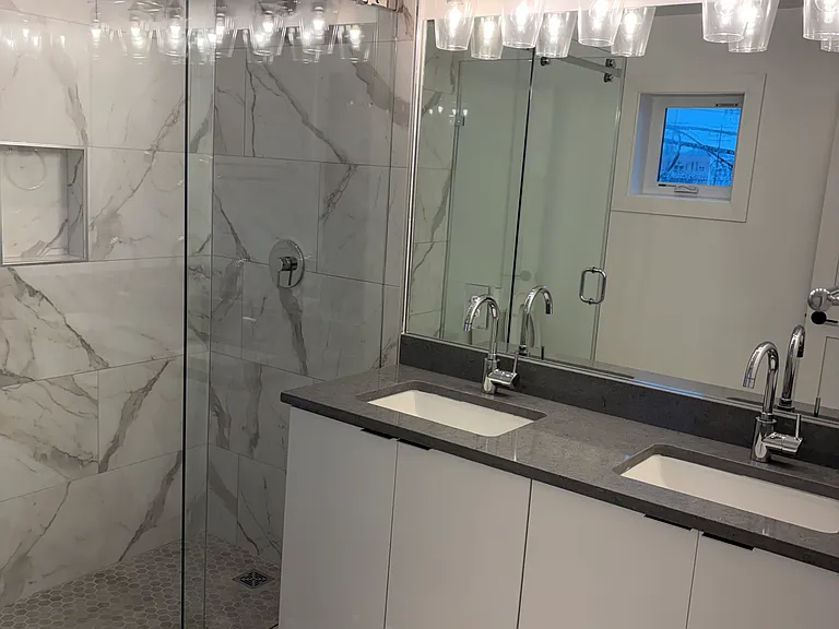1722 W Virginia Ave NE #2 — Photo 4