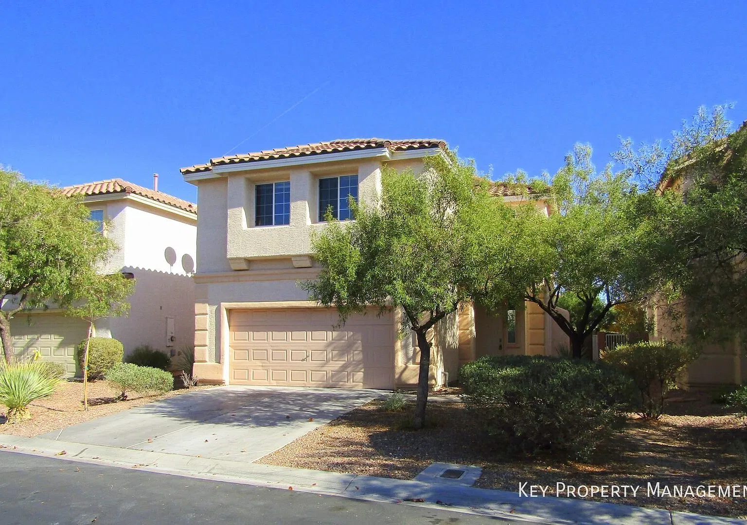 4 Bedroom 2.5 Bath Home Perfectly Nestled Near Summerlin And 215/Fort Apache — Photo 2
