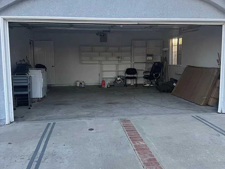 14613 Estrella Ave — Photo 26