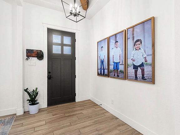 3rd image of 6 Isabella Cir