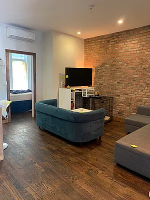 Rented by Nooklyn NYC LLC | media 44