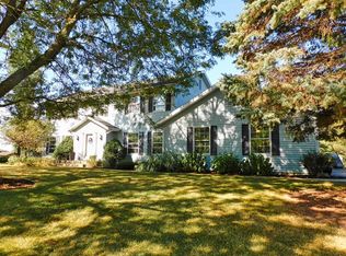 8590 N Byron Hills Dr, Byron, IL 61010