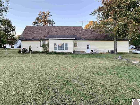 4th image of 68 Woodland Dr