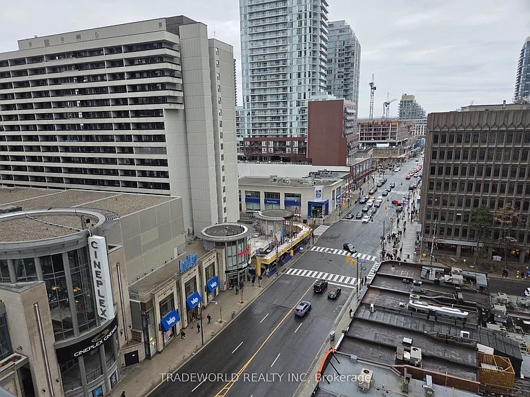 8 Eglinton Ave E #805 — Photo 15