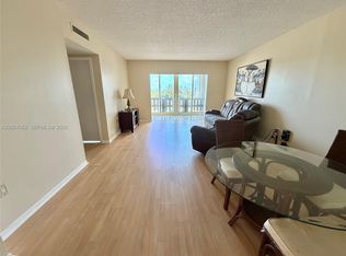 Hillcrest, Hollywood, FL 33021