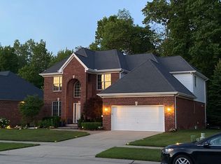 6150 Mayapple Dr, Troy, MI 48085