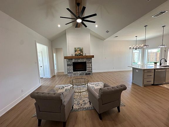 4th image of 3615 Clearview Dr