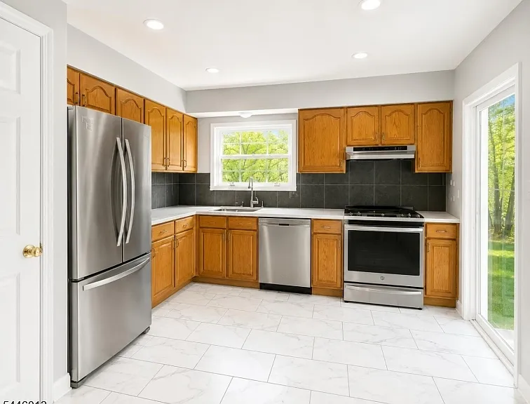 369 Shore Dr #B — Photo 4