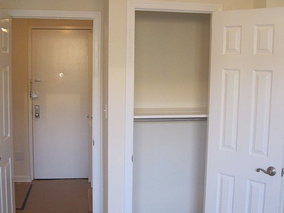 2nd image of 124 W 75th St APT 5A