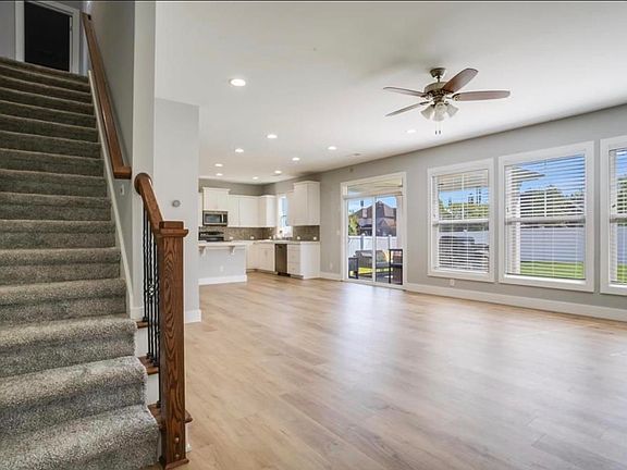 5th image of 2415 Belize Dr