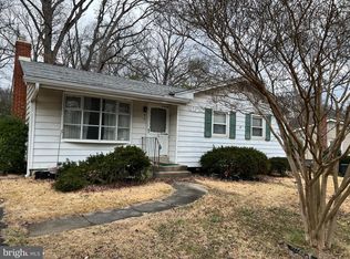 5 Greenway Pl, Greenbelt, MD 20770