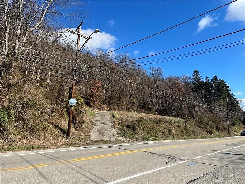 1st image of 425 W Main St
