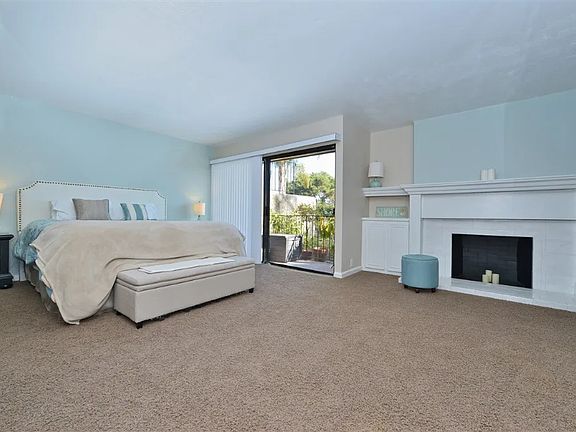 5th image of 1927 Estrella De Mar Ct Unit B