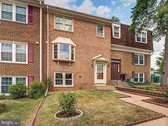 3rd image of 13802 Newport Ln
