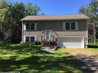 5 Glory Days Dr, New Gloucester, ME 04260