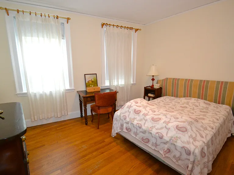 86 Buckingham St #32 — Photo 6