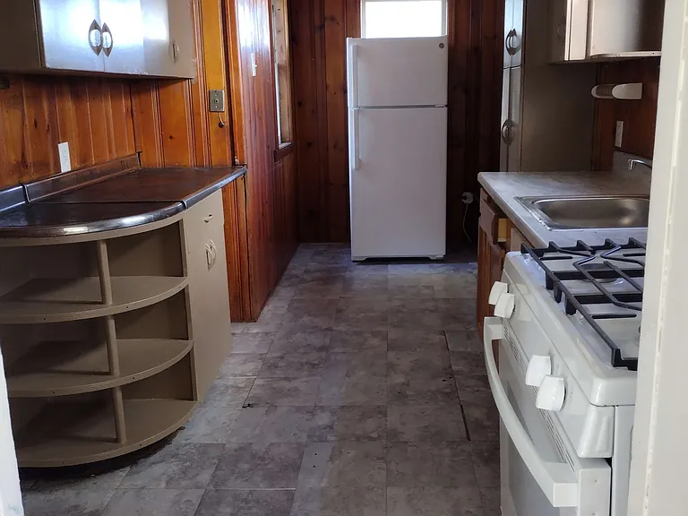 1748 Macomber St — Photo 4