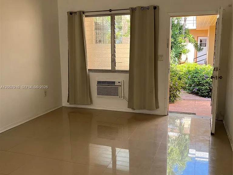 7333 Byron Ave #7331 — Photo 4