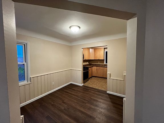 3rd image of 23110 Kenosha Ave