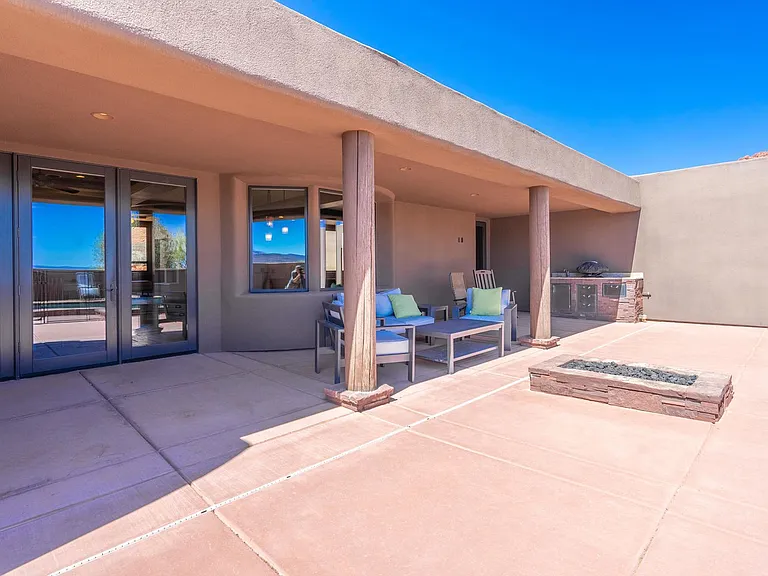 1637 N Olla Cir — Photo 50