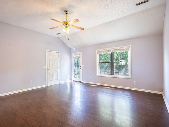 4th image of 8218 Minehead Dr