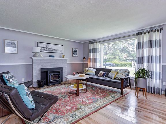 4th image of 8702 18th Ave E