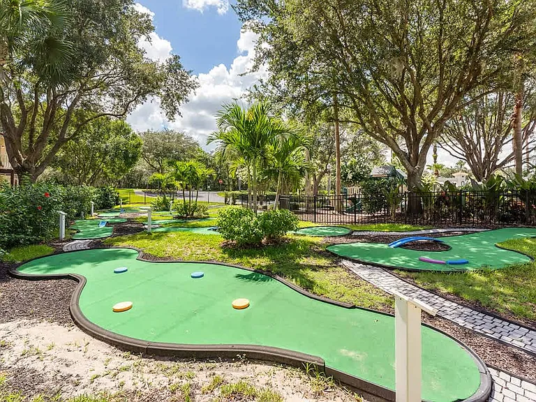 Sun Key Pl — Photo 69