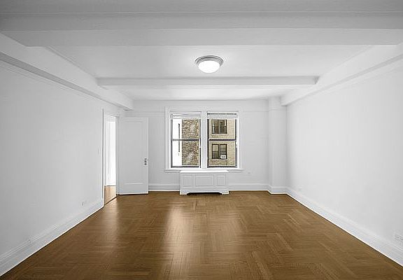 3rd image of 144 W 86th St #7B