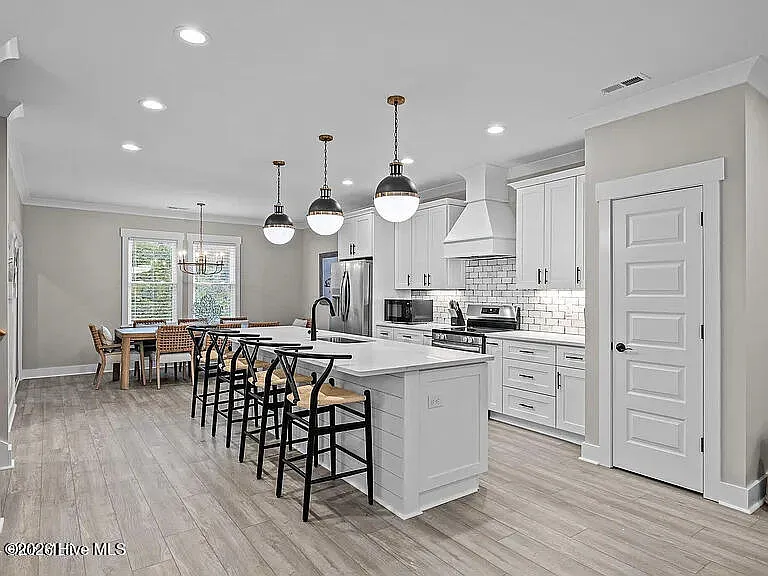 331 Live Oak St S #SOUTH — Photo 5