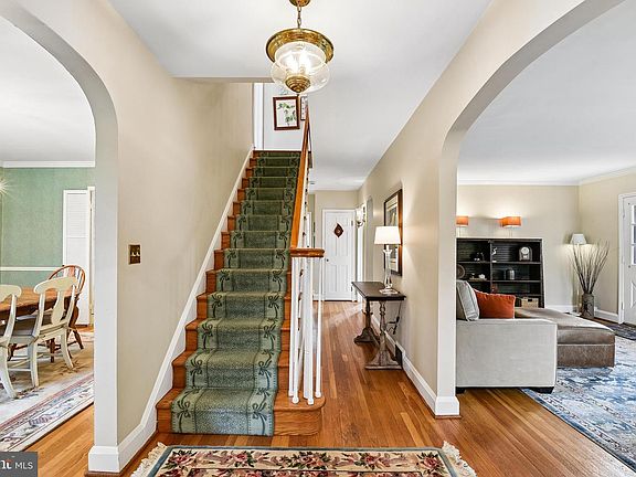 4th image of 3 Aintree Rd