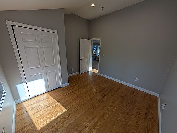 5th image of 15 Grace Ann Rd