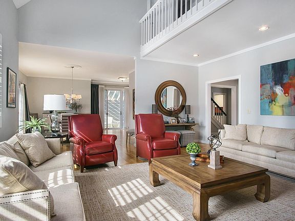 4th image of 1302 Honan Dr