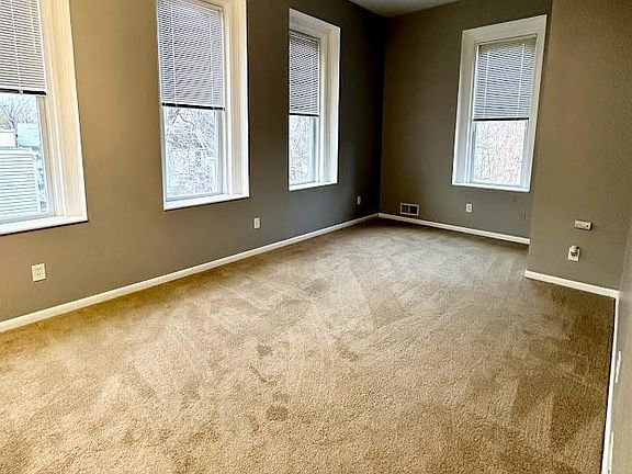 4th image of 13 Garner St #6