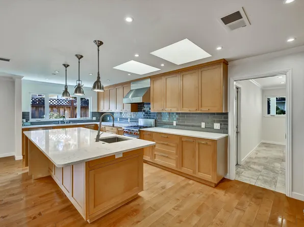 1681 Kensington Ave, Los Altos, CA 94024