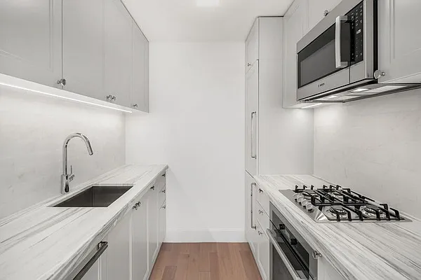 Rented by Compass | media 20