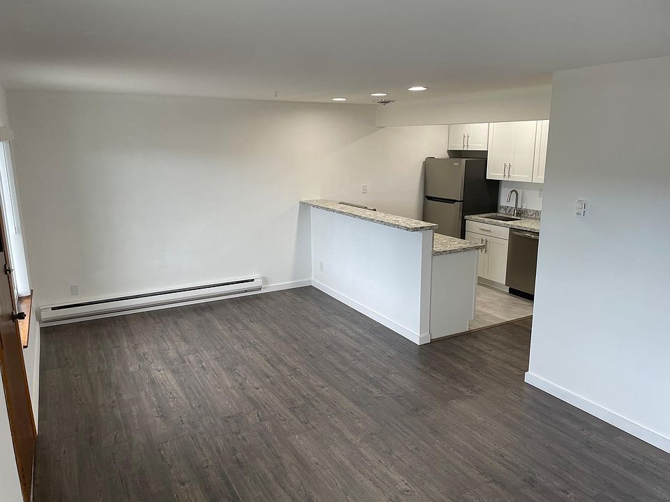 1st image of 3245 14th Ave W APT 7