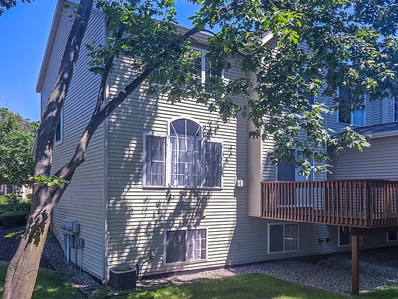 4th image of 12670 Broadmoor Pl